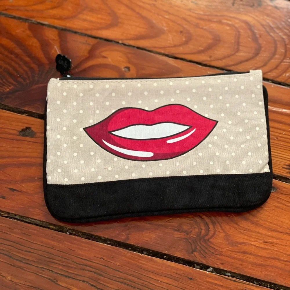 🧩 4/$20 Cosmetic Bag